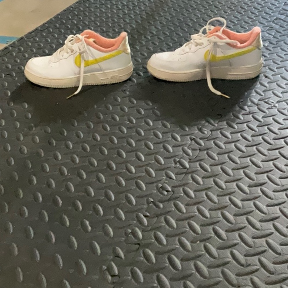 Nike White and Yellow Sneakers Classic Low-Top Design